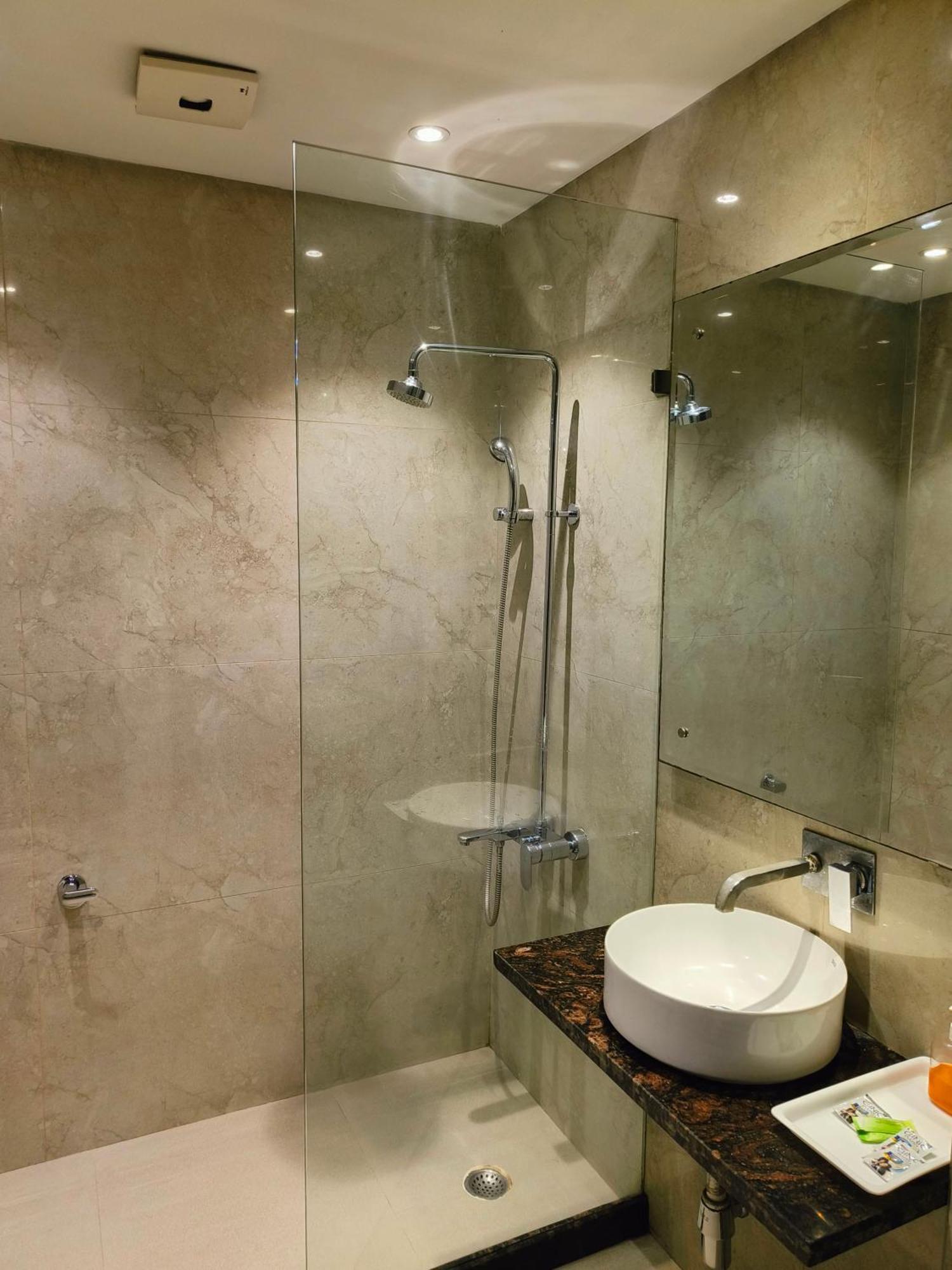 The Pearl, Center - Traveler's Choice Award Winner For 2025 Hotel