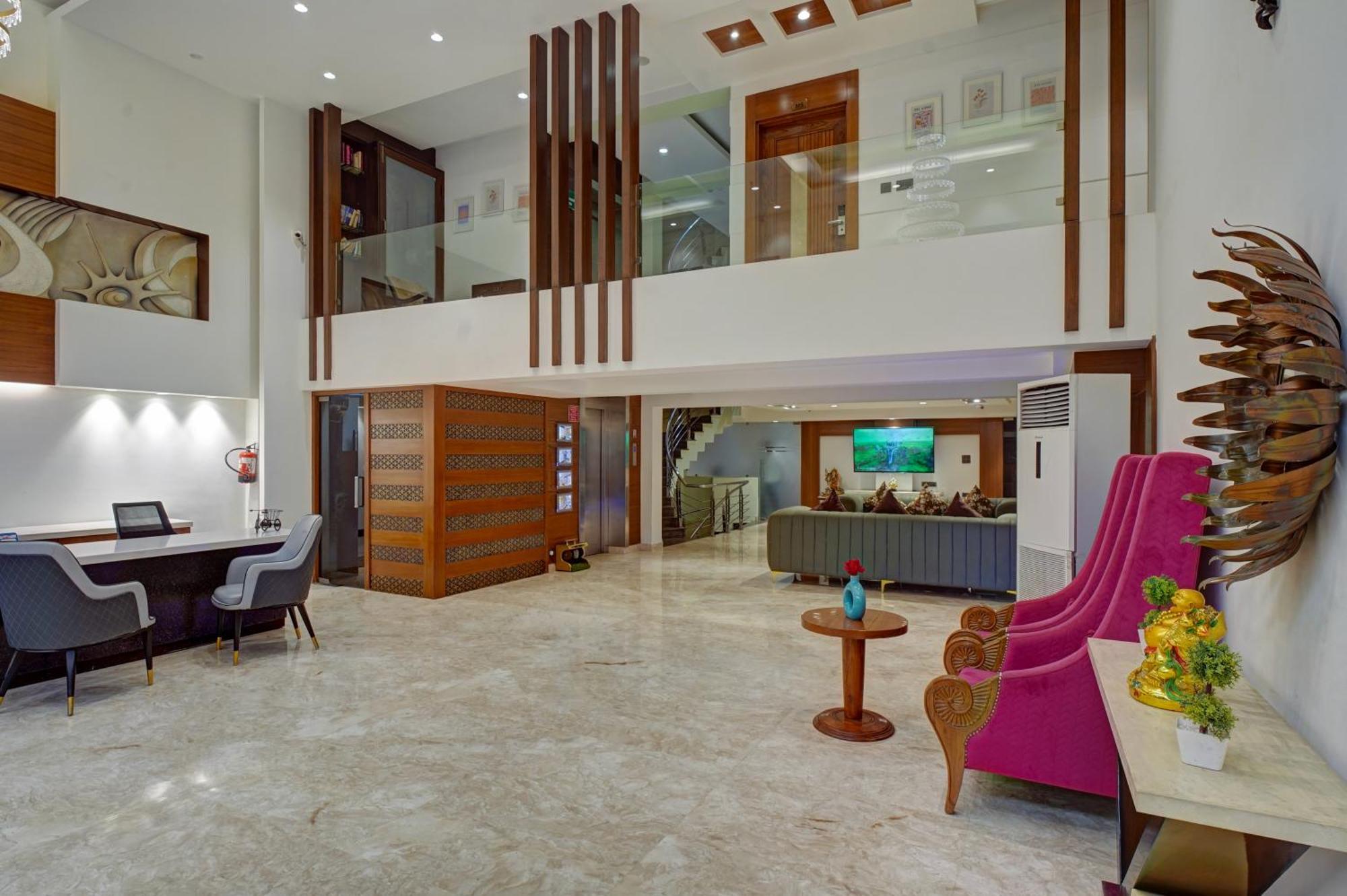 The Pearl, Center - Traveler's Choice Award Winner For 2025