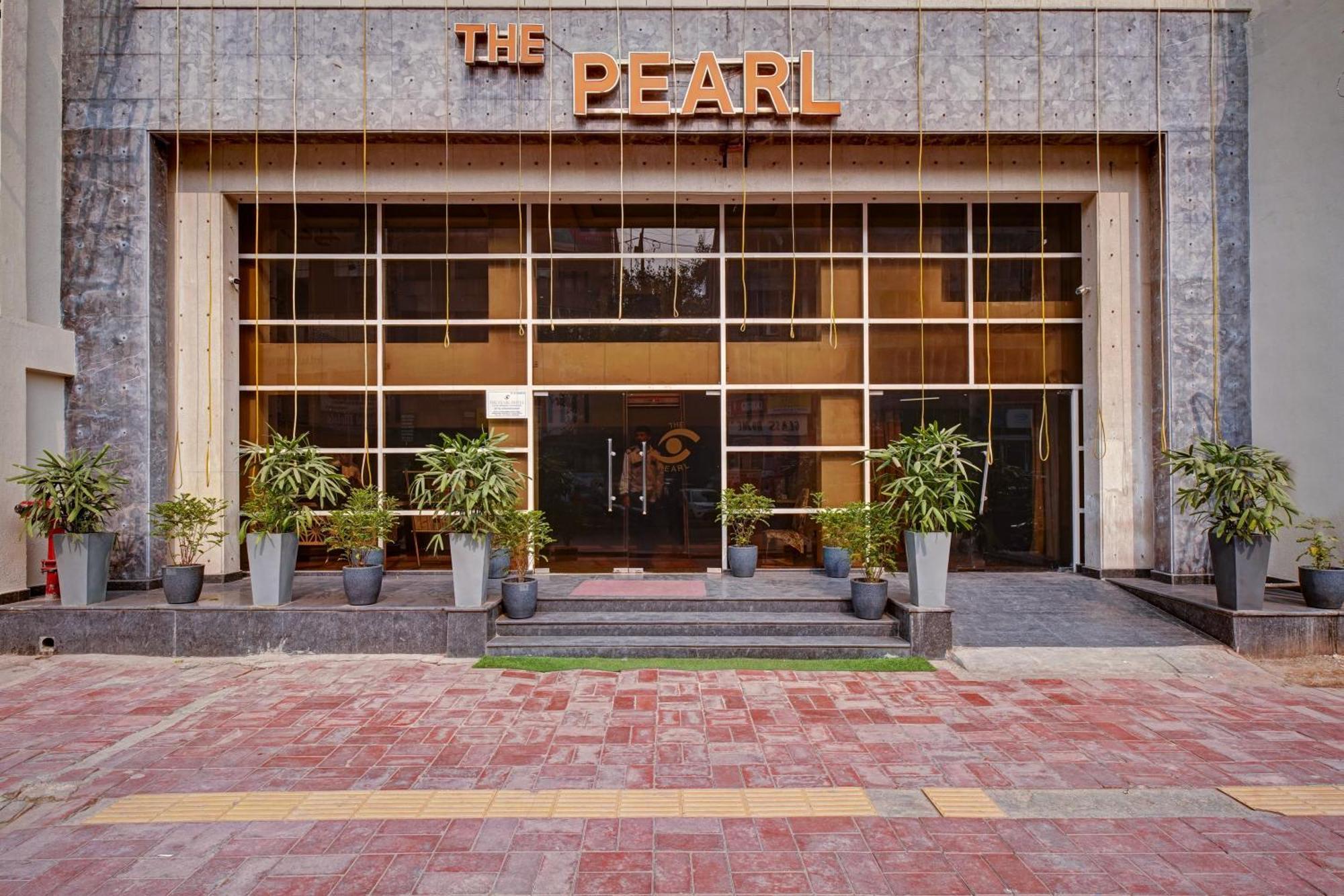 The Pearl, Center - Traveler's Choice Award Winner For 2025 Hotel 4*